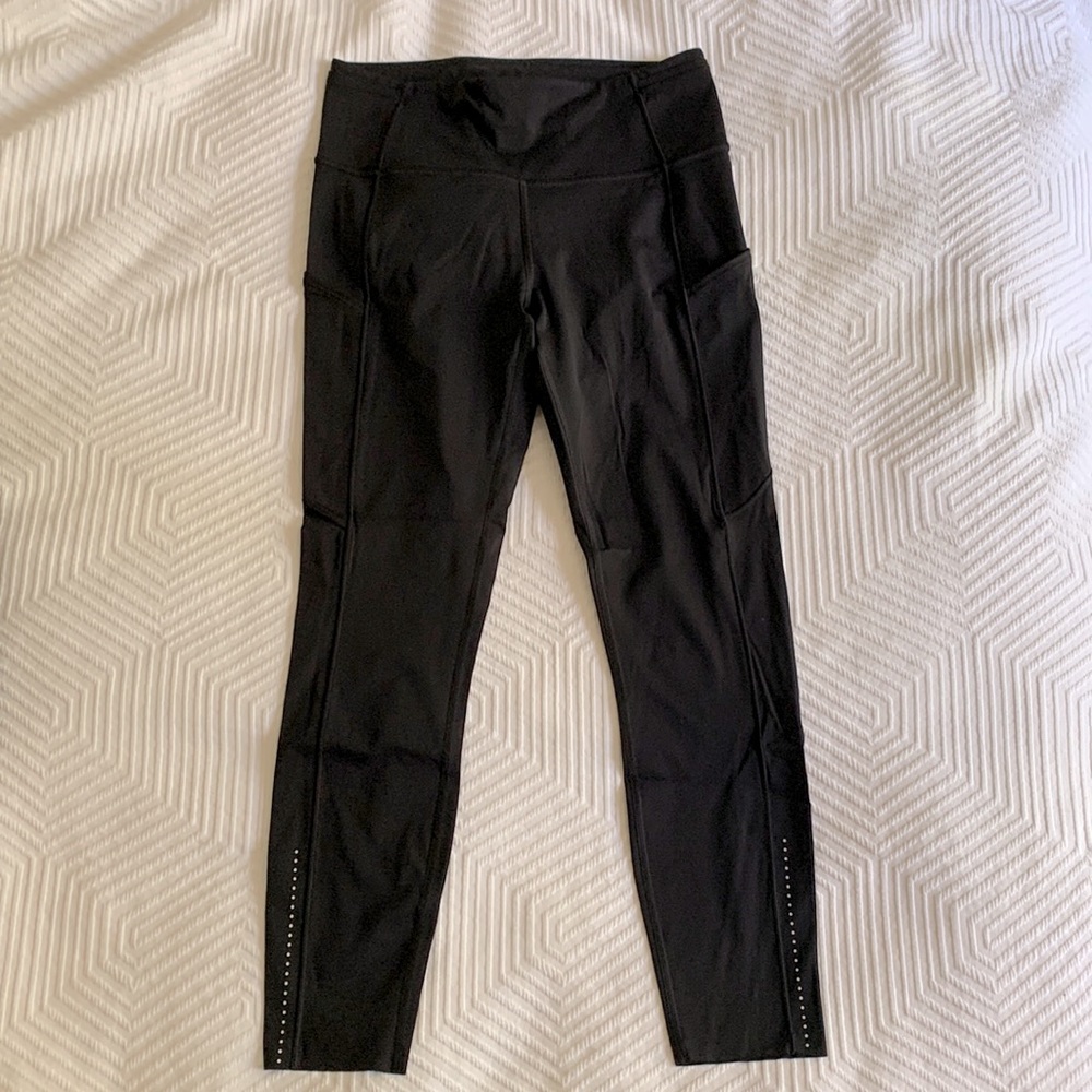 Lululemon Fast and Free Tight 25” Black EUC 8